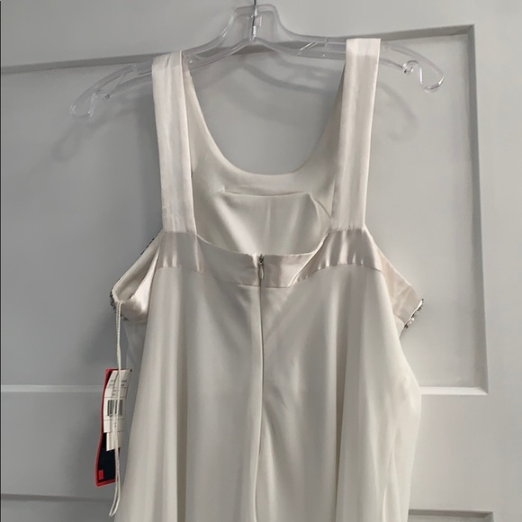 Dress - Picture 4 of 5